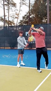 Great drill to work on the finish! Use a ball and place it under the armpit—if you follow through correctly, it will fall out. #tennis #tenis #tennishaus #backhand #TennisTips #TennisDrills #OneHandedBackhand #BackhandTechnique #TennisTraining #TennisPractice #TennisLife #TennisLove #TennisCoach #TennisLessons #TennisPlayers #ImproveYourGame #TennisForehand #TennisFitness #TennisCommunity #TennisInstruction #ProTennis #TennisAddict #TennisFanatics | Tennis.Haus