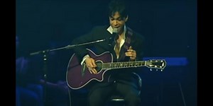 Stripped-down performance of 'Cream' showcases Prince's pure charisma and musical talent