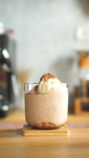 Milo Milkshake ⬇️ Ingredients: 1 scoop vanilla ice cream 1 pack milo powder 60ml milk Ice add more scoop of ice cream on top garnish with more milo powder #milo #milkshake #drink #miloicecream #milodrink #homecafe #drinkrecipes #summer #chocolate | Arkaik PH