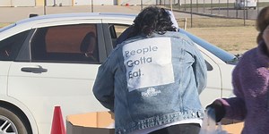 DoorDash delivers Lincoln Food Bank bags across town