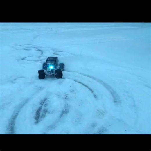 Snownuts EP#3 Losi Son-Uva-Digger LMT 2.0#donuts #cyclone #losi #LMT #sonuvadigger #short #shorts
