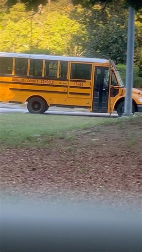 Bus 17-600 Engine Fan on