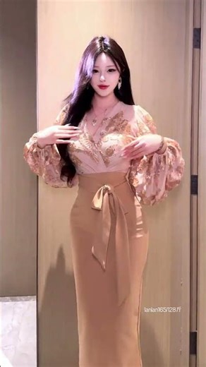 Transforming Curves: My Fashion Journey as a Pear-Shaped Beauty