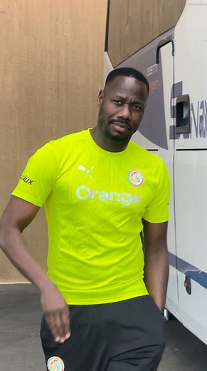 FSF on Instagram: "@papthiaw 﫡"