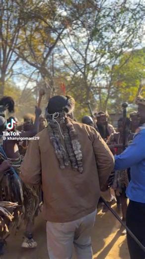 Angoni kuswa dance #exploremalawibeautifulculturewithus #letmeorganizeacitytourforyou #exploremalawiswildlifewithus #experiencethedifferencewithustoday #exploretheshoresoflakemalawithraymondbrown #enjoyyourvisittomalawiwithraymondbrown #exploremalawiteaplantationwithraymondbrown | WAYNE B ECO TOURS