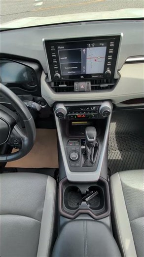 🚙 The Family SUV Everyone Wants? Check Out This 2020 RAV4 Limited!