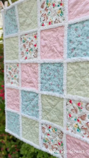 A true double sided rag quilt.Every seam is ragged on both sides. Yes every seam. Rag quilt magic.Imagine the possibilities. Tutorial available on Etsy at Candlewickandroses. #quiltart #sewingtutorial #quiltinspiration #QuiltLove #sewingtips #HandmadeQuilt #handmadequilts | Rag Quilt Tutorials with Raewyn Stewart