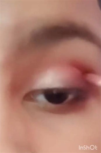 [Easy Eyeshadow Tutorial for Beginners (Step-by-Step!)Simple Eyeshadow Tutorial for Everyday Makeup