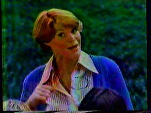 1978 Hostess Snack Cakes "When I Say Yes, It's Hostess" TV Commercial