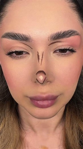 Easy nose contouring hack ✂️