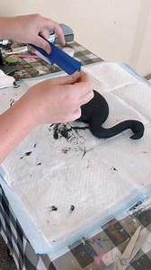 345K views · 4.9K reactions | Dollar Tree Flamingo Vulture Halloween Decor DIY  #diy #diydollartree #dollartreediy #halloweendiy #diyhalloween #diyhalloweendecor #spooky #spookyseason | Windy City Crafts | Facebook