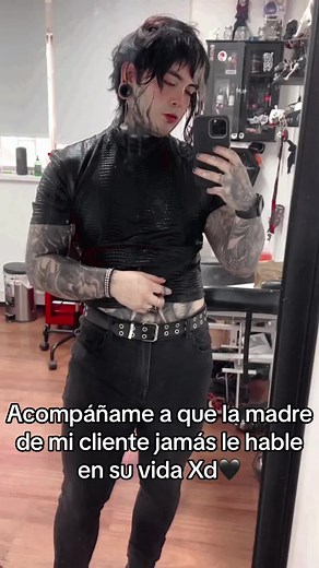 Hace tiempo que no subia nada al tistosss 🖤🖤 prqueño tatuaje 🖤 #fyp #foryou #chile #fun #fypシ #tattoo #blackworktattoo #horror #black