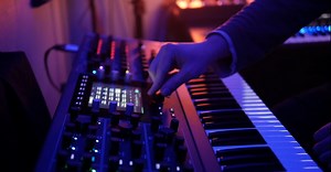 Waldorf Quantum Ambient Looping Improvisation