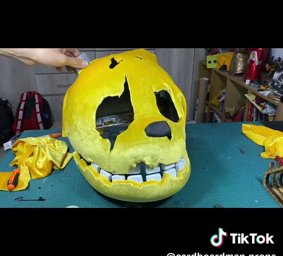 Cosplay de Springtrap: Finalizando el Traje