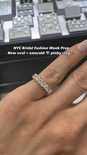 When @facetsgems makes your vision a reality💎✨ sooo what do we think..? 🤔 is the second ring too much for a pinky ring 😆😅 she’s so stunning someone go buy that for an engagement ring. It’s breathtaking!!!! #facetsgems #weddingband #ovaldiamonds #emeralddiamonds #ovaldiamond #emeralddiamond #engagement #engagementring #engagementringinspiration #enagementringinspo #weddingband #weddingbands #💍 #💎 | Wedding Fashion Expert