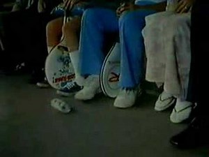 [AC CM]公共広告機構 空き缶は手でクズカゴへ