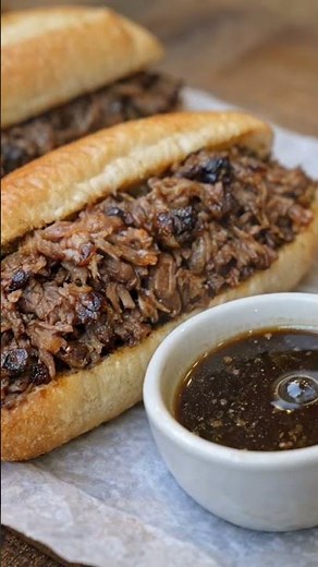 🥩 Slow Cooker French Dip Sandwiches
