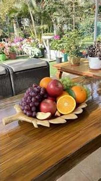 Leaf-shape wooden tray #woodcarving #woodworking