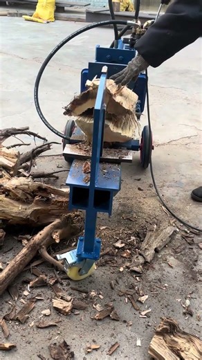 Efficient Firewood Splitter - Best Wood Splitter Machine Review