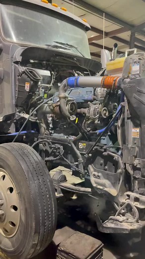 Kenworth Engine Swap from Cummins to Detroit Diesel