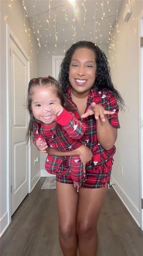 Merry Christmas Shiny Trend 🎅