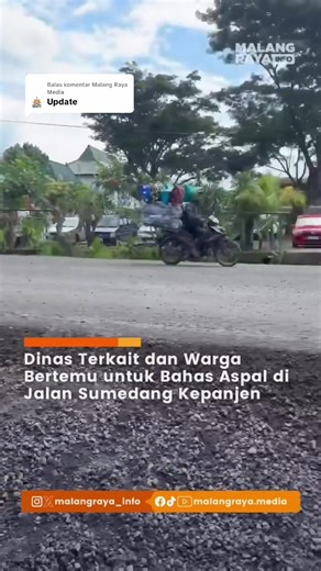 Membalas @Malang Raya Media Sempat viral di media sosial mengenai tinggi aspal yang melebihi halaman pemukiman, pada hari Senin (15/12/25) warga Jl Sumedang, Cokolio, Kepanjen bertemu dengan dinas terkait yang terdiri dari petugas Desa, Pemkab Malang dan Bina Marga untuk membahas proyek jalan tersebut. Berikut beberapa poin yang didapat dari diskusi bersama dinas terkait. 1. Proyek ini adalah proyek inpress jalan daerah yang diadakan kementrian 2. Tujuan rekonstruksi jalan, potensi jalan gelondo