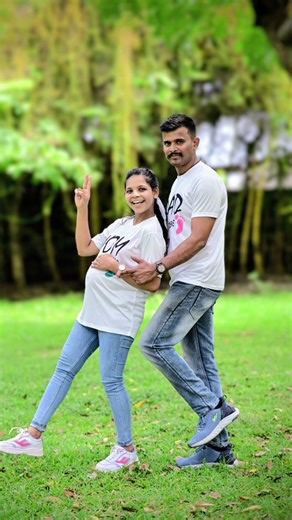 pregnancy couple and single photoshoot on jeans #shortviral#lovephotoshoot #trending