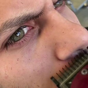 278K views · 3.2K reactions | Haircut by @taylorcutz1 =====================•=================== @elegancegloves used to prevent hair splinters , increase tool grip , prevents chemical heat repellent and improve sanitation . | Arod23Pr | Facebook