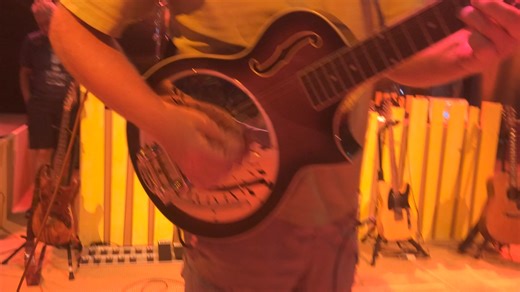 68K views · 1.4K reactions | Jimmy filming soundcheck. Jimmy as camera man could be a little distracting, but Mac is a true professional. | Jimmy Buffett and the Coral Reefers | Facebook