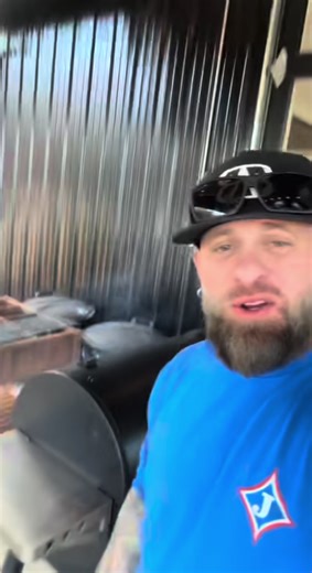 Happy new year 🎆 this post is for my inner circle only fewer of my fans, so it you come across this post you are part of the 1% love you all….. B G