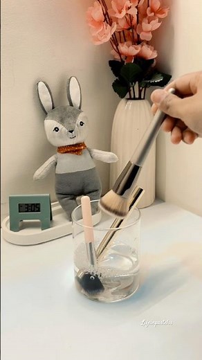 Clean brushes = clear skin #Shorts #SkincareRoutine #beautytips