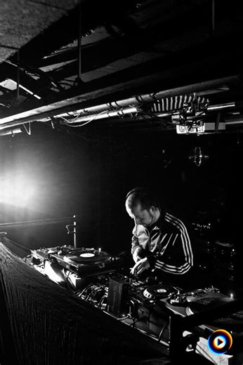 01 Nine Samurai by Kode9