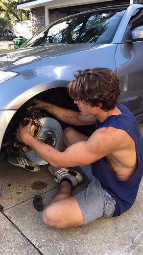 DIY Brake Pad and Rotor Replacement Tutorial | Girl Edition