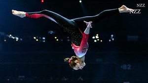 Kunstturnerin Sarah Voss sorgt im Frauensport für Diskussionen