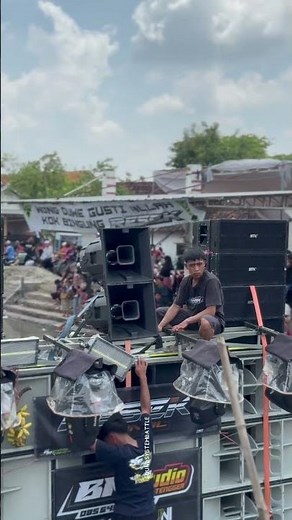 NYADRAN BAWA LINE ARRAY MODEL TOA NULOP - NULOP