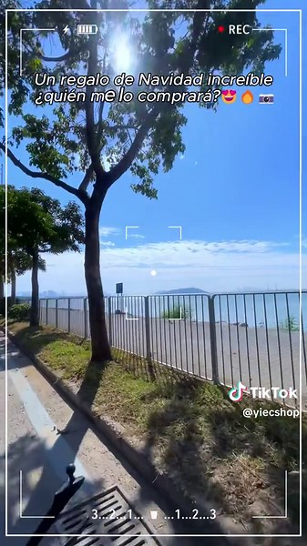 🔥📷Graba sin esfuerzo — una mini cámara de bolsillo que captura tus momentos favoritos con solo un toque.#Camera #MiniCam#fpy#TechTrend #MustHaveGadgets