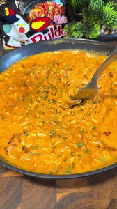 Nouille Buldak au fromage — recette facile de pâtes épicées
