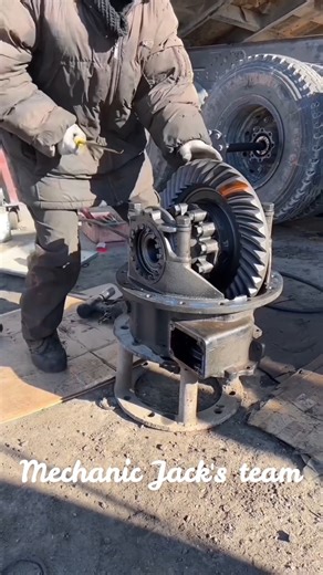 125K views · 4.9K reactions | Repair Truck Differential #mechanic #mechanicjack #trucks #differential | Mechanic Jack's team | Facebook