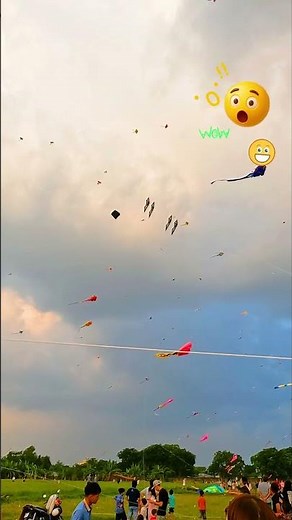 🪁 A kite master flying four stunt kites at the same time. 🪁Amazing kite flying in Vietnam!