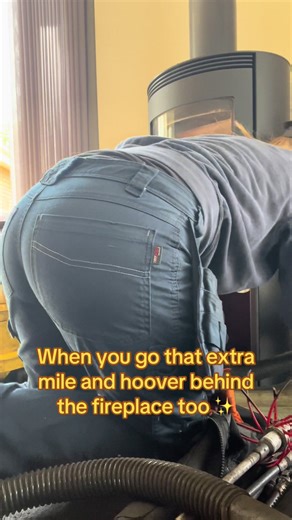 Clean up is one of my favourite parts of the job 👌 #femalechimneysweep #chimneysweep #femalesweep #femaletradie #extramile #hoover #hoovering #cleantok