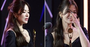 "The Glory" Actress Song Hye Kyo's Emotional Speech At The 2023 Dragon Series Awards Is "Interrupted" — But Her Reaction Was Unexpected