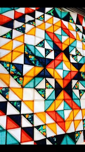 I can’t get over this one. 😍. How beautiful is this?!!! This was the first quilt pattern that I tested. 🥳 Credit : afullenglish❤️ #fyp #quilt #foryou #quilttok #sew | Brielle Johns