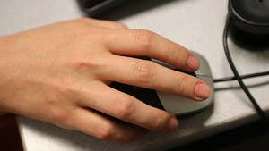 Be safe, don't click that Web link!