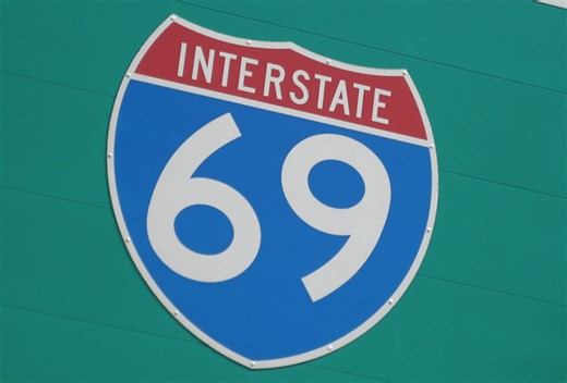 Crash cleared on southbound I-69 north of Illinois Road