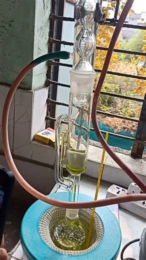 Soxhlet extraction apparatus.