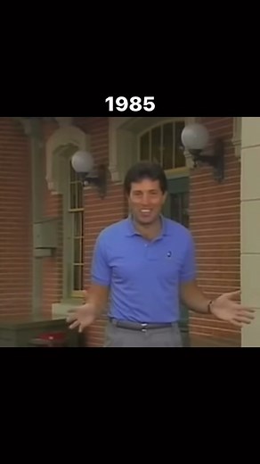 Feeling the ‘80’s vibe in this one? 🏰😃 #disneyland #1985 #1980s #1980sfashion #disney #remember #hairstyles #backintheday #vacation | Days Gone Disney