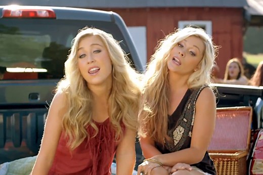 Maddie & Tae - Girl In A Country Song