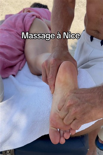 Relax, release & restore 🦶✨ A focused foot and calf massage designed to release muscle tension, improve relaxation and leave the legs feeling lighter. From deep work on the calf muscles to soothing techniques on the feet — every movement is performed with care and precision. 💆‍♂️ Your feet carry you all day. Give them the attention they deserve. 🦶❤️ #FootMassage #CalfMassage #MassageTherapy #Relaxation