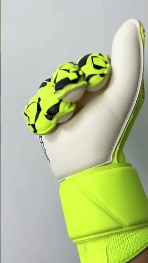 Nike Vapor Grip 3 - HQ0304-702. #prokeepersg #nike #goalkeeper #gk