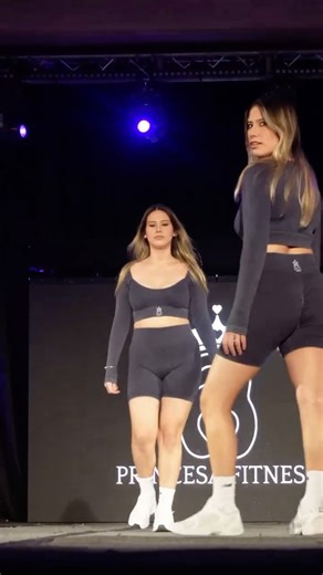 Latin Models | Academia de modelos on Instagram: "✨ En nuestra alfombra rosa tuvimos el placer de contar con la participación de @princesa.fitness__ una marca deportiva súper canchera y con mucha onda. Cada look destacó por su estilo y actitud, ¡perfectos para nuestras modelos! En esta oportunidad, fueron algunas de nuestras alumnas egresadas quienes tuvieron el honor de lucirlo en pasarela, y lo hicieron con toda la energía. 💪🔥"